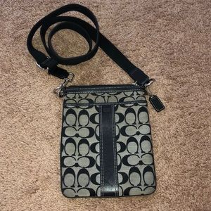 Coach - Cross body w/ adjustable strap